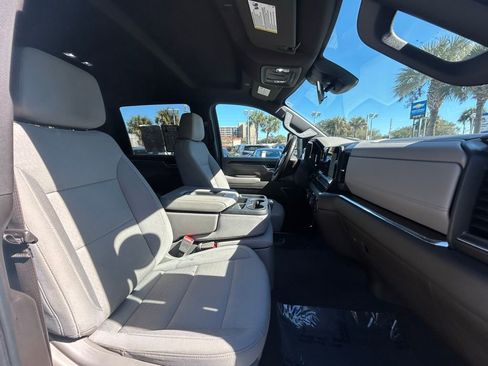 Used 2024 Chevrolet Silverado 3500 LT image 22