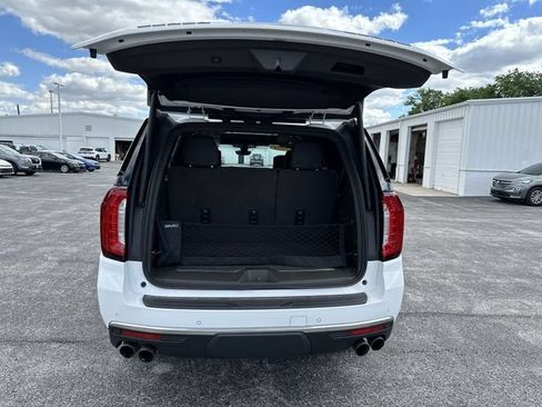 Used 2021 GMC Yukon Denali w/ Denali Premium Package RWD image 23