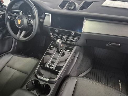 Used 2022 Porsche Macan S AWD/4WD image 36