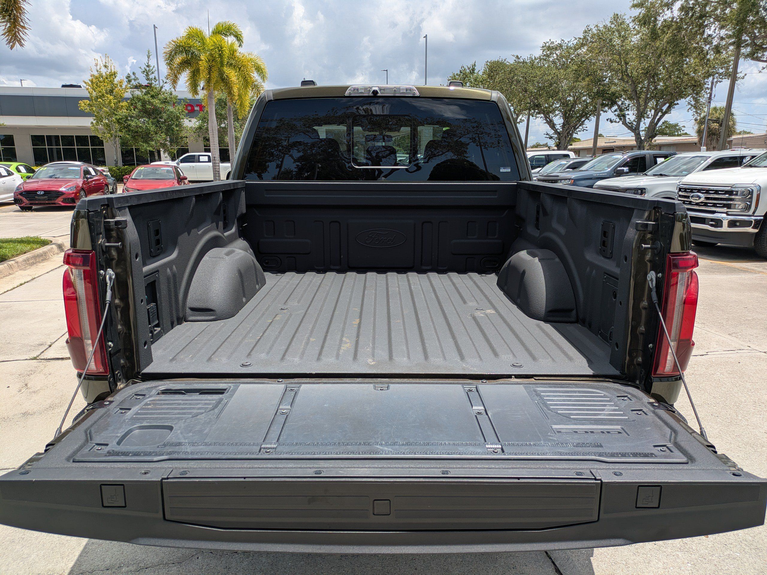 Used 2024 Ford F150 Raptor AWD/4WD image 14