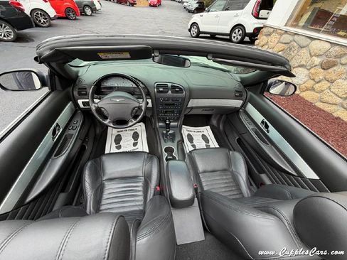 Used 2002 Ford Thunderbird image 24