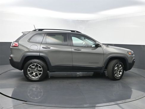 Used 2022 Jeep Cherokee Trailhawk image 41