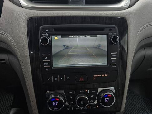 Used 2017 Chevrolet Traverse LT FWD image 26