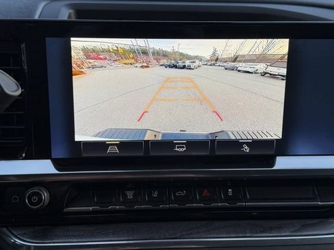 Used 2024 Chevrolet Silverado 2500 LTZ image 40