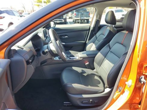 Certified 2025 Nissan Sentra SR w/ SR Premium Package image 5