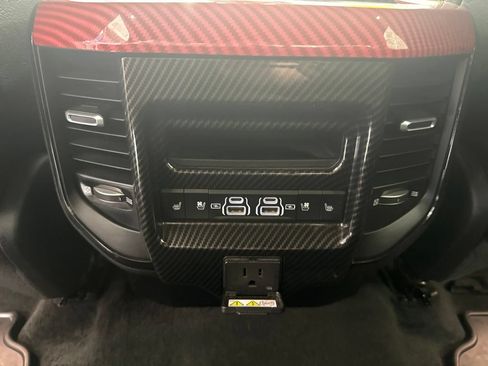 Used 2023 RAM 1500 Limited w/ Body Color Bumper Group AWD/4WD image 15