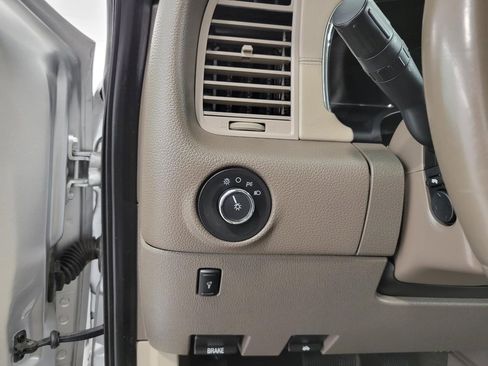 Used 2015 Lincoln Navigator L 4WD image 10