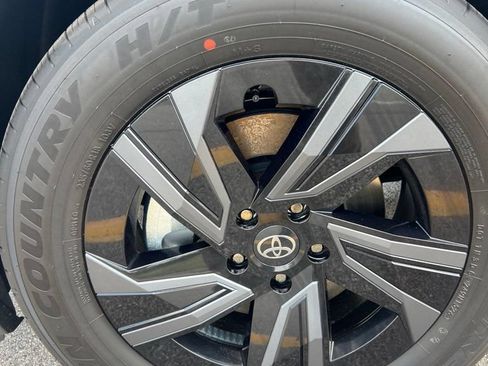 New 2026 Toyota C-HR AWD/4WD image 13