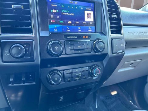 Used 2022 Ford F250 XLT w/ FX4 Off-Road Package image 23