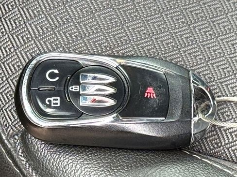 Used 2025 Buick Encore GX Preferred AWD/4WD image 21