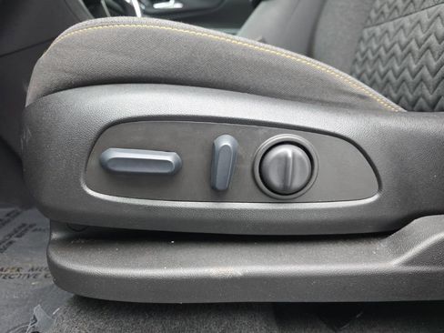 Certified 2023 Chevrolet Equinox LT image 22