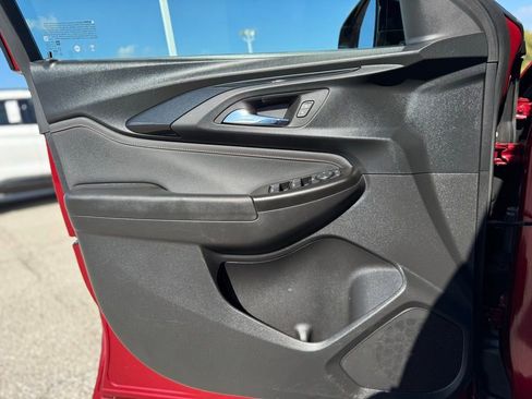 Used 2023 Chevrolet TrailBlazer RS w/ Convenience Package image 27