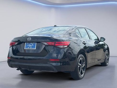 Used 2025 Nissan Sentra SV FWD image 5