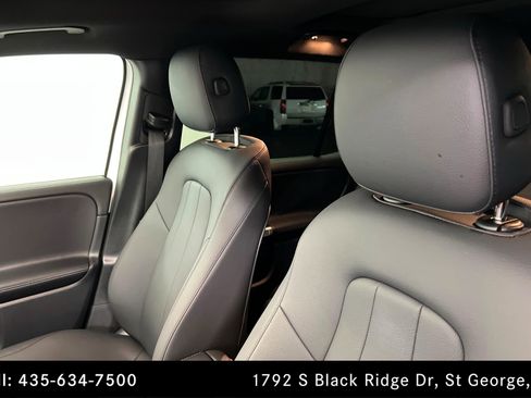 Certified 2026 Mercedes-Benz GLB 250 4MATIC image 16