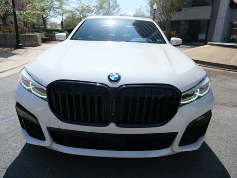 Used 2020 BMW 750i xDrive w/ M Sport Package image 2
