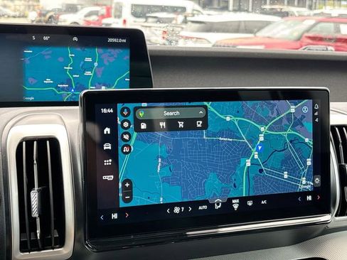 Used 2025 Ford Expedition Active image 25