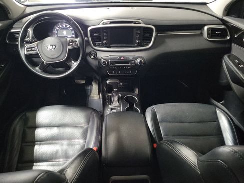 Used 2019 Kia Sorento EX image 16