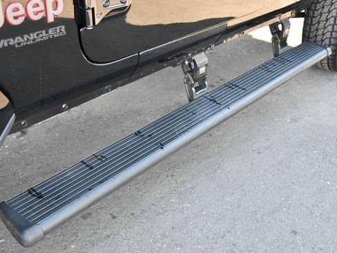 Used 2019 Jeep Wrangler Unlimited Rubicon image 16