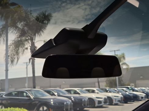 Used 2020 Tesla Model X Long Range AWD/4WD image 27