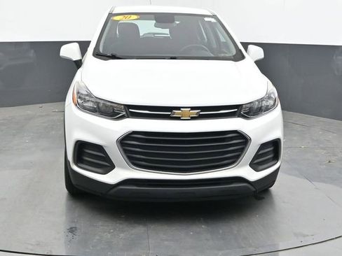 Used 2020 Chevrolet Trax LS FWD image 4