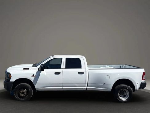 Used 2023 RAM 3500 Tradesman AWD/4WD image 2