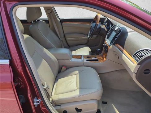 Used 2014 Chrysler 300 C RWD image 18