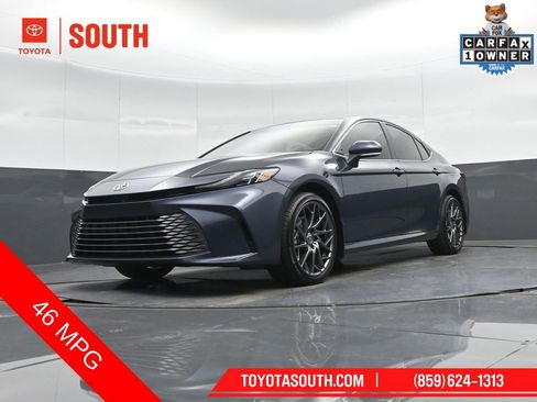 Used 2026 Toyota Camry XLE FWD image 42