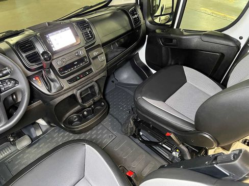 Used 2024 RAM ProMaster 2500 w/ Convenience Group FWD image 35