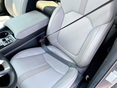 Used 2025 Honda Pilot EX-L image 20