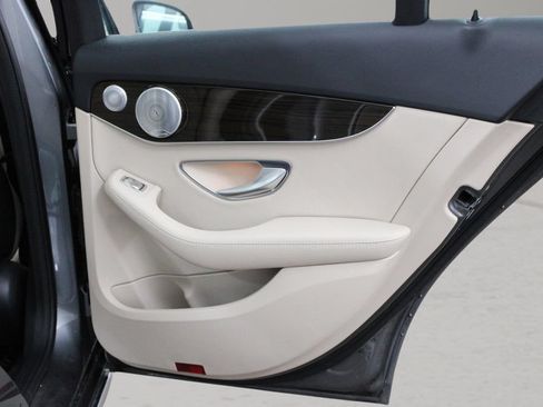 Used 2019 Mercedes-Benz C 300 Sedan image 29