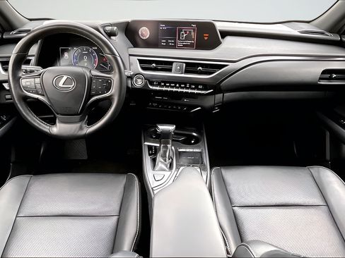 Used 2019 Lexus UX 200 w/ Premium Package FWD image 7