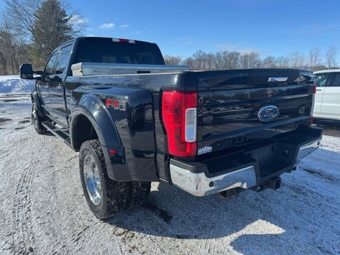 Used 2018 Ford F450 XLT w/ XLT Premium Package image 3