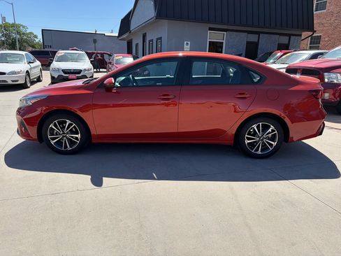 Used 2023 Kia Forte LXS FWD image 6