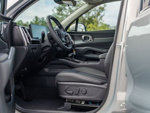 New 2026 Kia Sorento S w/ S Panoramic Sunroof Package FWD image 13