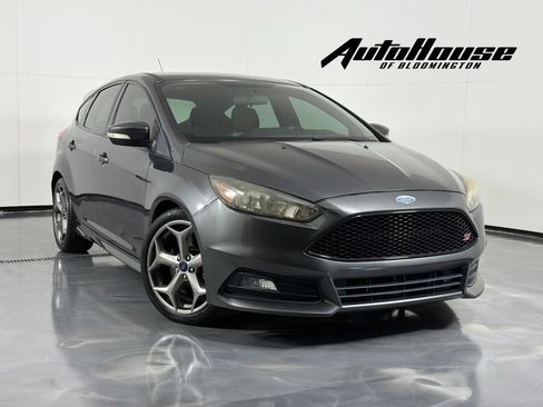 Used 2017 Ford Focus ST FWD image 1