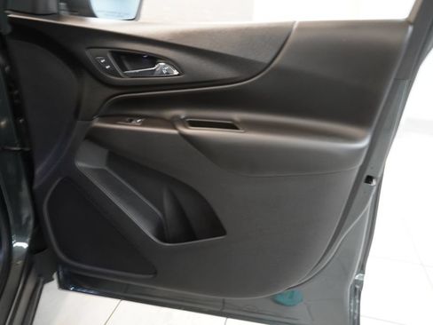 Used 2020 Chevrolet Equinox LT FWD image 34