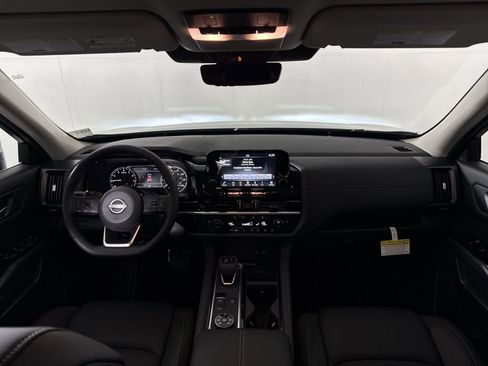 New 2025 Nissan Pathfinder SL image 22