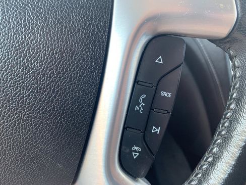 Used 2013 GMC Acadia SLT FWD image 17