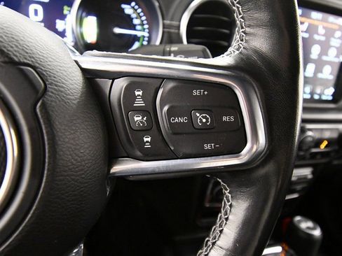 Used 2022 Jeep Wrangler Unlimited Sahara w/ Cold Weather Group image 19