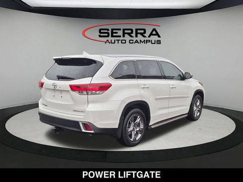 Used 2019 Toyota Highlander Limited Platinum AWD/4WD image 6