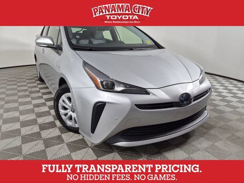 Used 2022 Toyota Prius LE FWD image 1