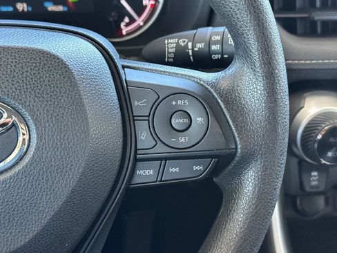 Used 2024 Toyota RAV4 XLE FWD image 36