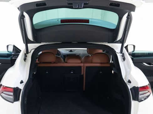 Used 2023 Maserati Levante GT image 38