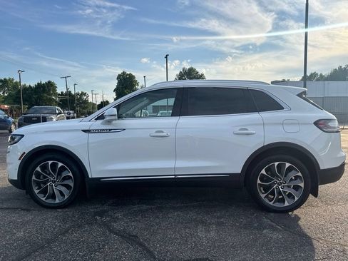 Used 2021 Lincoln Nautilus Reserve w/ Equipment Group 201A AWD/4WD image 6