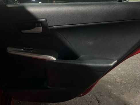 Used 2012 Toyota Camry SE image 14