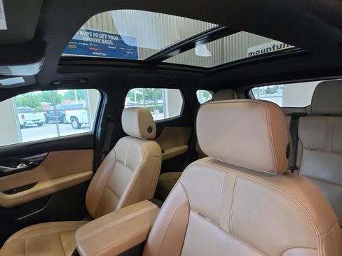 Used 2020 Chevrolet Blazer Premier w/ Driver Confidence II Package AWD/4WD image 21