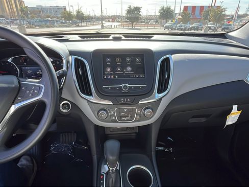 Certified 2024 Chevrolet Equinox LS w/ LS Convenience Package image 19