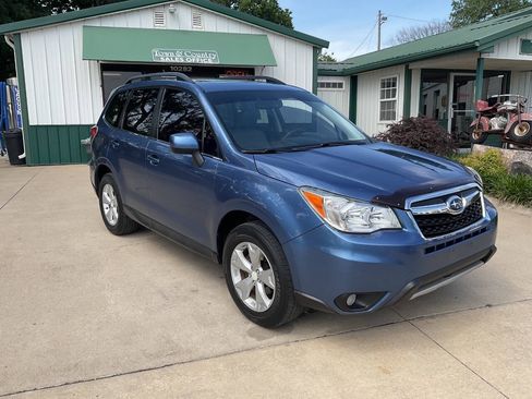 Used 2015 Subaru Forester 2.5i Limited AWD/4WD image 3