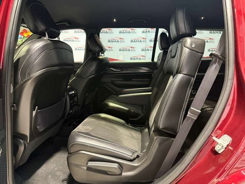 Used 2023 Jeep Grand Cherokee L Laredo image 29