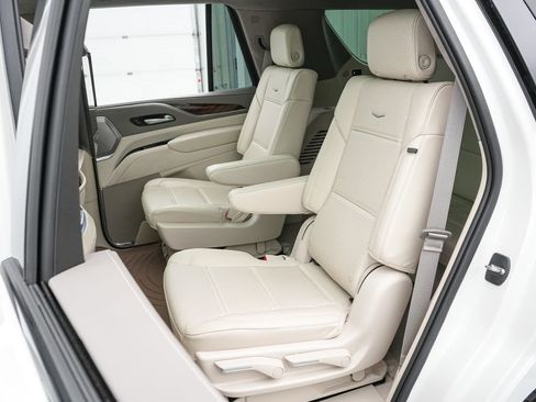 Used 2023 Cadillac Escalade Sport Platinum AWD/4WD image 22